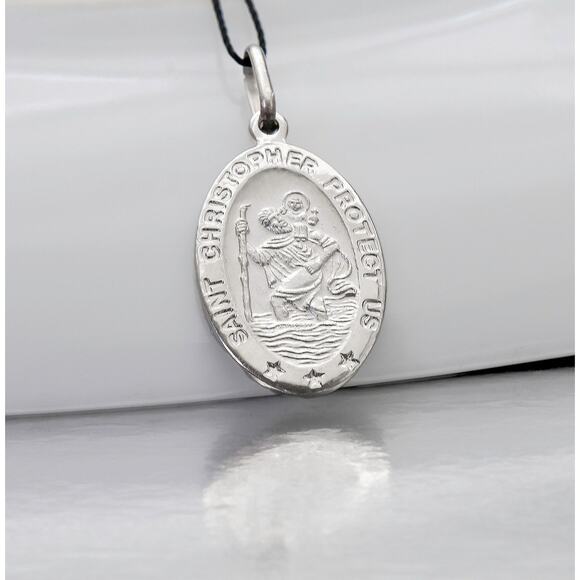 Sterling Silver Oval Saint Christopher Protection Pendant, St Christopher Medal - Picture 1 of 3